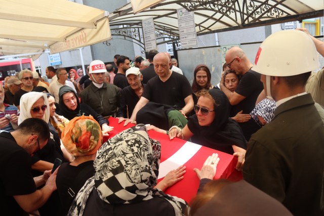 Karadenizli Kıbrıs gazisi Şahin Demirci toprağa verildi