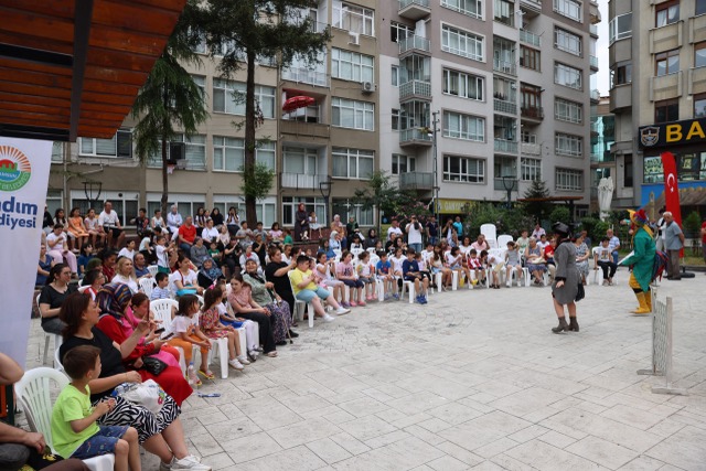 İlkadım'da yaz ayları kültür, sanat ve sporla iç içe geçiyor