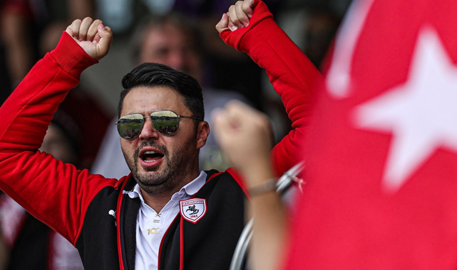 Samsunspor taraftarı Belçika’da tek yürek oldu!