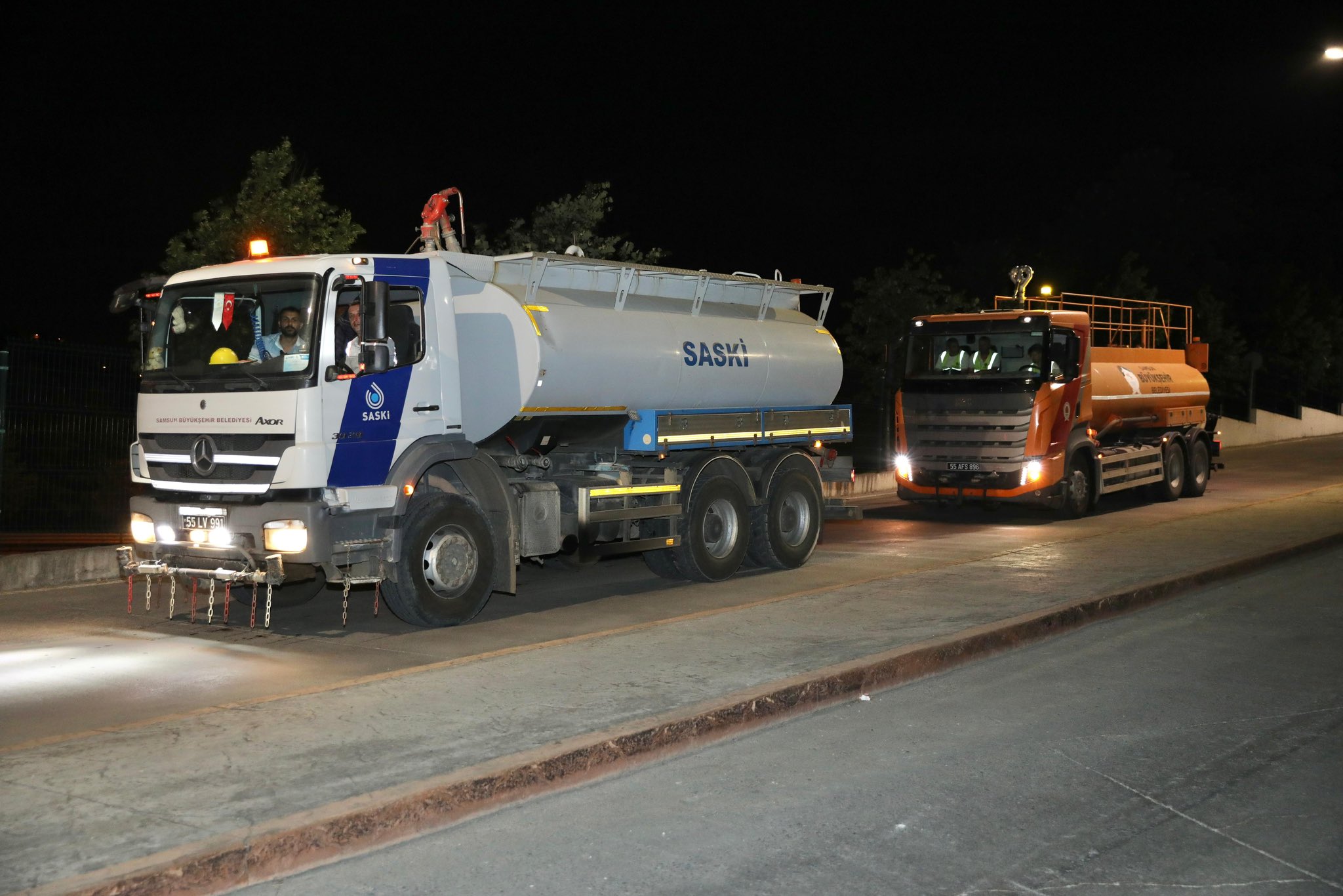 Samsun Büyükşehir, Karabük'teki orman yangını için destek ekipleri gönderdi