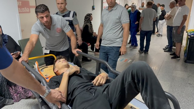 Dur ihtarına uymadı! Polise çarptı