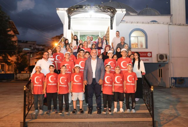 Canik'te camiler çocuklarla dolup taştı