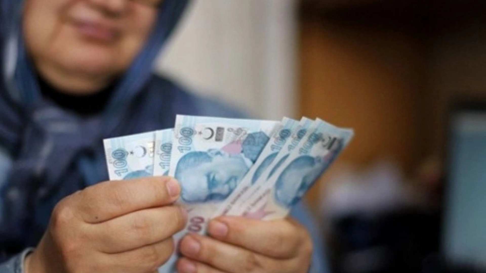 Bankalar emekli maaşı promosyonları uçuşa geçti! İşte en yüksek promosyon veren bankalar