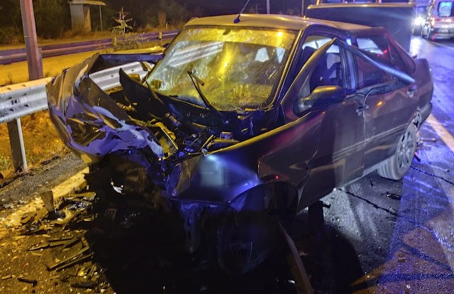 Samsun'da feci kaza! İki otomobil çarpıştı!1'i ağır 8 kişi yaralandı