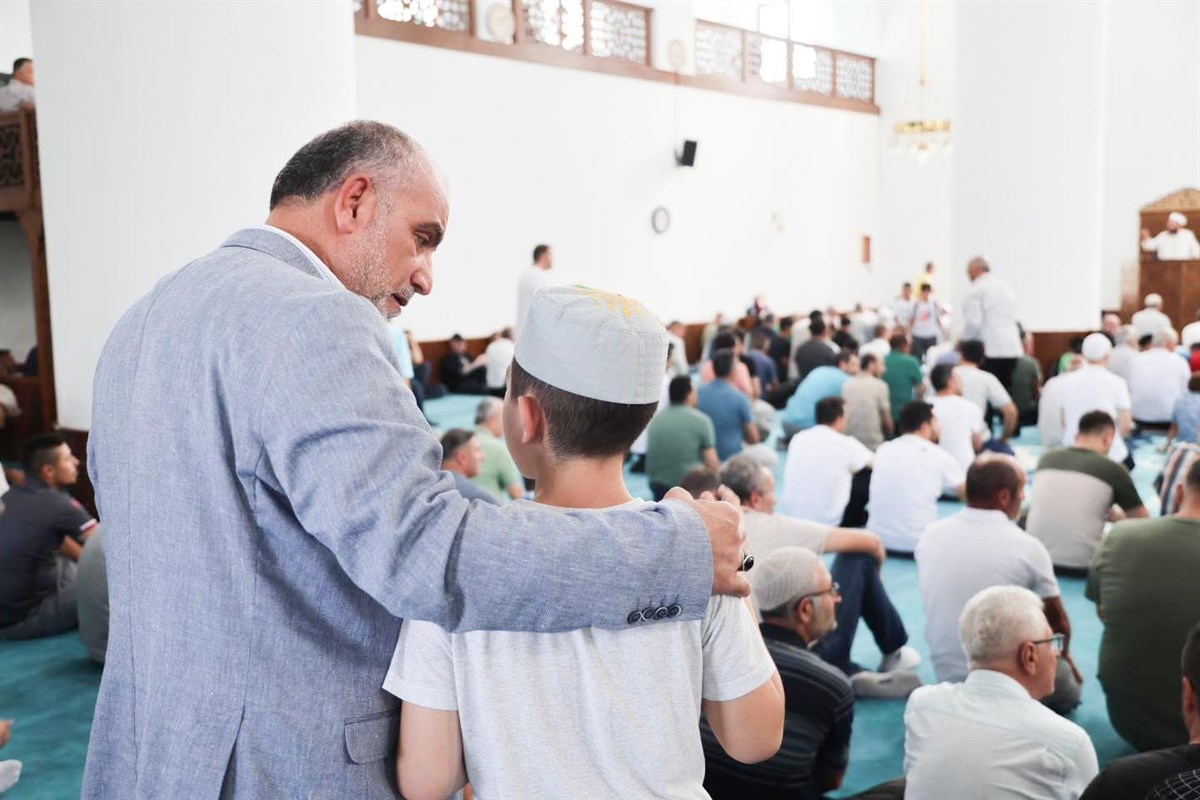 Canik'te yaz dolu dizgin geçiyor