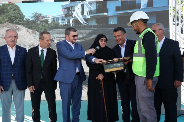 Samsun Külliyesi ve Emine Aslan Özdemir Camisi'nin temeli atıldı