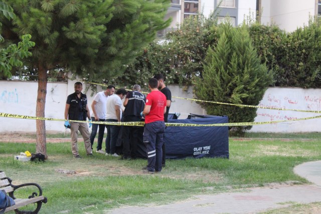 54 yaşındaki Davut Aytekin parkta ölü bulundu