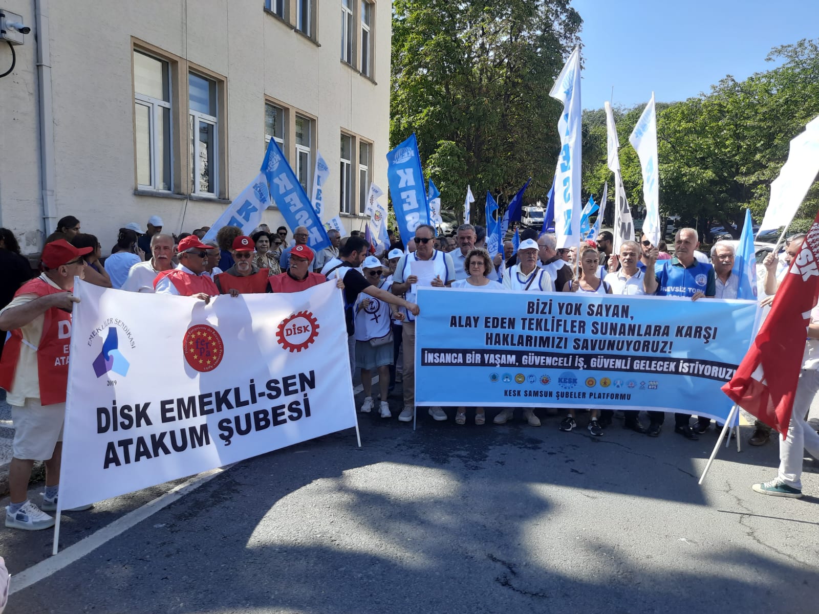 KESK Samsun'dan tepki: Kapı kulu değil, emekçiyiz