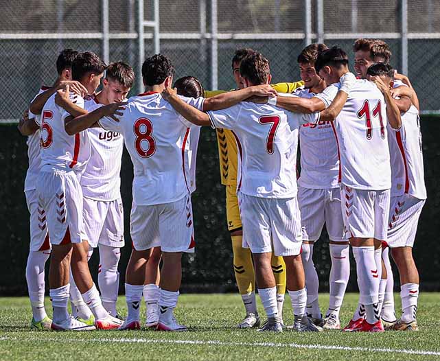 Samsunsporun gençleri abilerinin izinden gidiyor