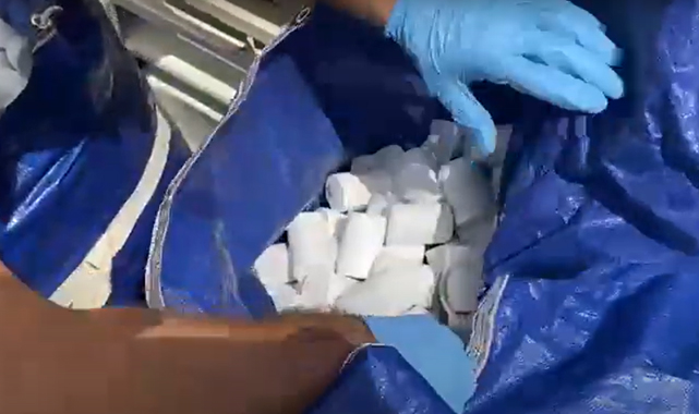 Samsun'da karpuz yüklü kamyonette 110 bin uyuşturucu hap ve para ele geçirildi