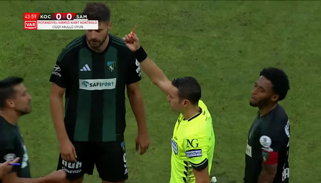 Samsunspor maçında VAR ve orta hakem anlaşmazlığı