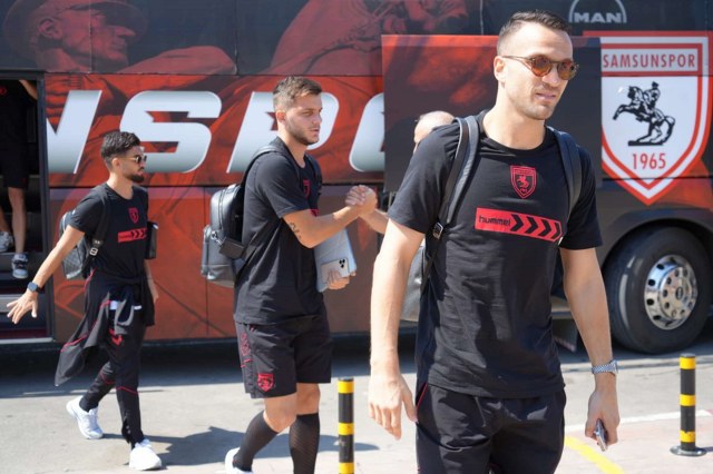 Samsunspor Atina'ya uçtu