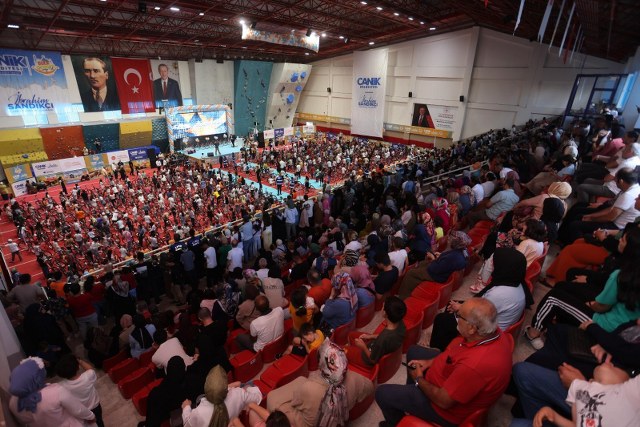 Samsun Canik'te camiye giden ödülü kaptı