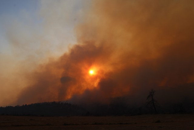 Çanakkale'deki yangında 126 kişi tahliye edildi