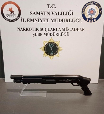 Samsun polisinden uyuşturucu operasyonu! 171 bin sentetik ecza ele geçirdi, 5 şüpheli gözaltında
