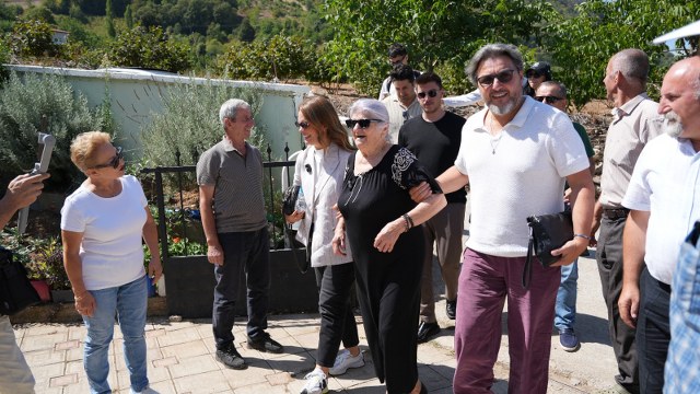 Samsunspor aşkı ülke ve yaş dinlemedi! 87 yaşındaki Kalliopi Papadopoulou Samsun'a geldi