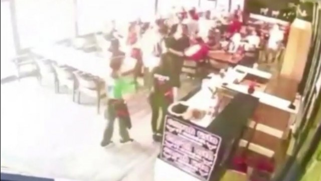 Samsunspor taraftarına silahlı saldırı anı güvenlik kamerasında