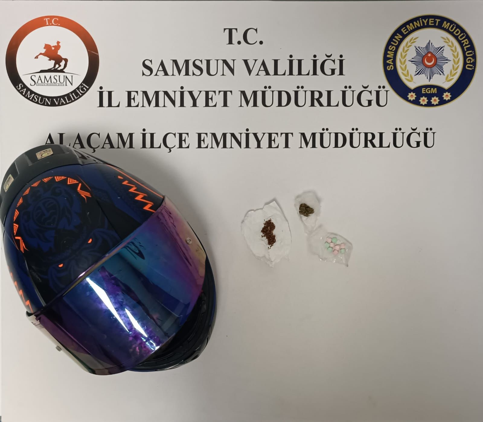 Samsun’da baskın! Kafasındaki kasktan uyuşturucu çıktı
