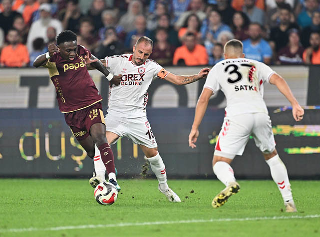 Zeki Yavru Samsunspor formasıyla 100. maçına çıktı