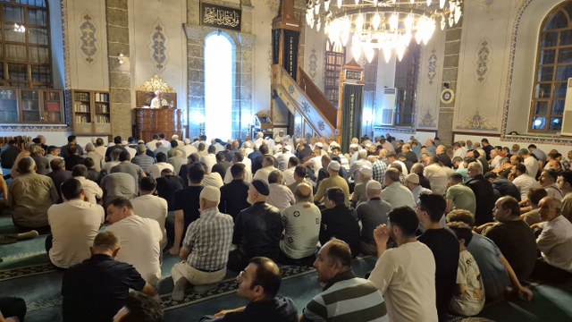 Samsun'da Mevlid Kandil'inde eller semaya kalktı