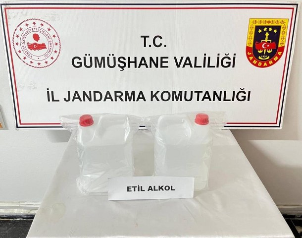 Gümüşhane'de kaçak alkol, kenevir ve ruhsatsız silah ele geçirildi