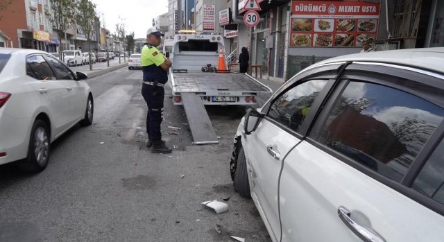 Yol verme tartışması kazayla bitti! Motosiklet sürücüsü yaralandı