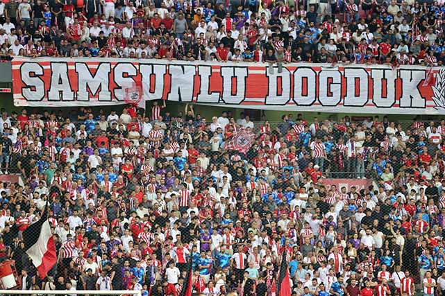 Samsunspor'dan kombine çağrısı: 'Kombinede ligde ilk 10'a girmeliyiz'