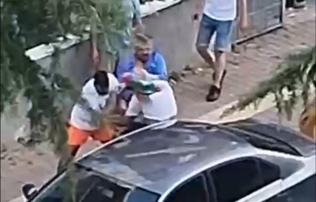 Samsun'da ağabeyini darbeden kişiyi bıçaklayan genç tutuklandı