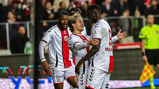 Samsunspor, Antalyaspor'a 26 yıldır evinde kaybetmiyor