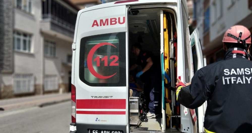 Samsun'da avukat eşine çarptı