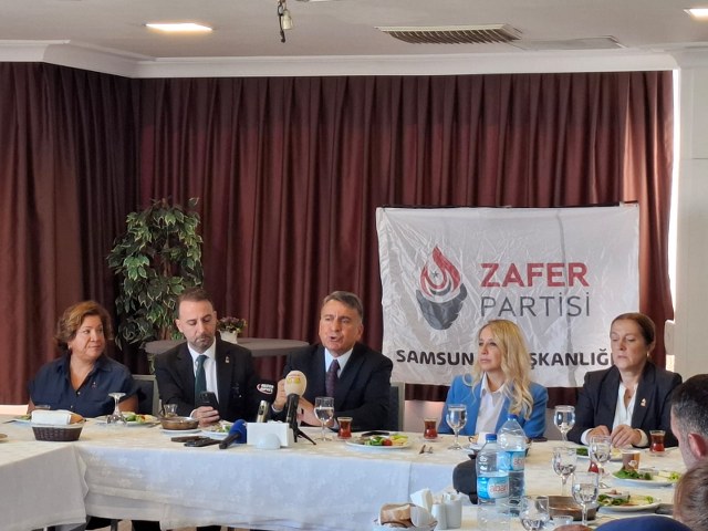 Zafer Partisi Genel Başkan Yardımcısı Azmi Karamahmutoğlu Samsun'da konuştu
