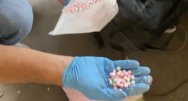 Samsun'da polis anahtarın izini sürdü! 15 bin 878 ectasy hap ele geçirildi