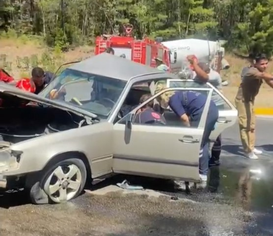 İki otomobil çarpıştı!1 ölü, 3 yaralı