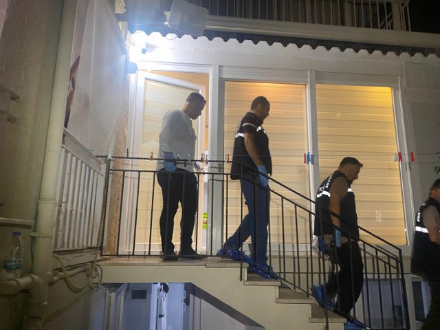 Antalya'da vahşet! Eski karısını eşarbıyla ve yastıkla boğdu