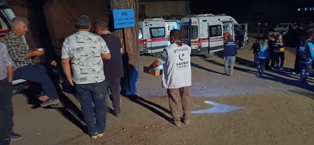 Göçük altındaki 22 saat! Kurtarılmayı bekliyorlar