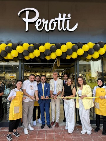 Lovelet AVM'de görkemli açılış! 7 mağaza aynı anda kapılarını açtı 