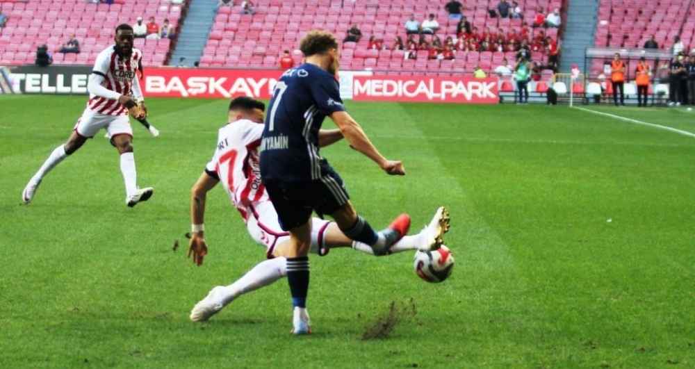 Samsunspor Başkan Vekili Bilen'den saha zemini açıklaması!