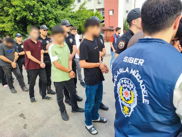 Yasadışı bahis operasyonunda 9'u kadın 33 şüpheli gözaltına alındı
