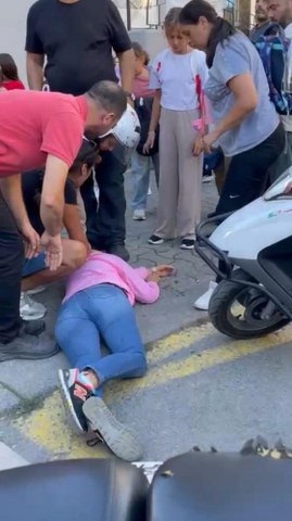 İlkokulun önünde veliler arasında bıçaklı kavga