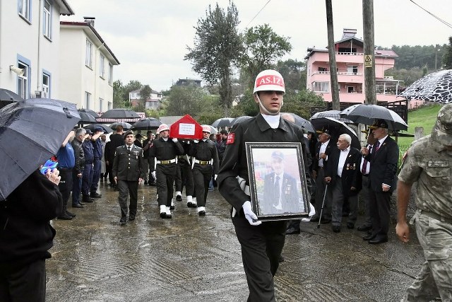 Kıbrıs gazisi Gaziler Günü'nde hayatını kaybetti