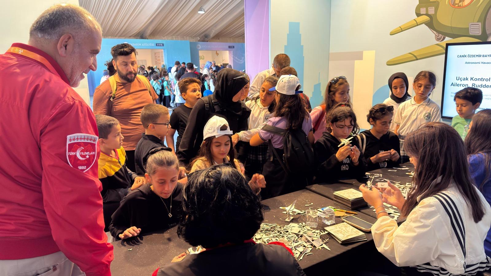 İbrahim Sandıkçı TEKNOFEST İstanbul'da gençlerle buluştu