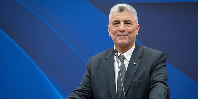 Bakan Bolat açıkladı! Marketler pazar günü kapanacak mı?