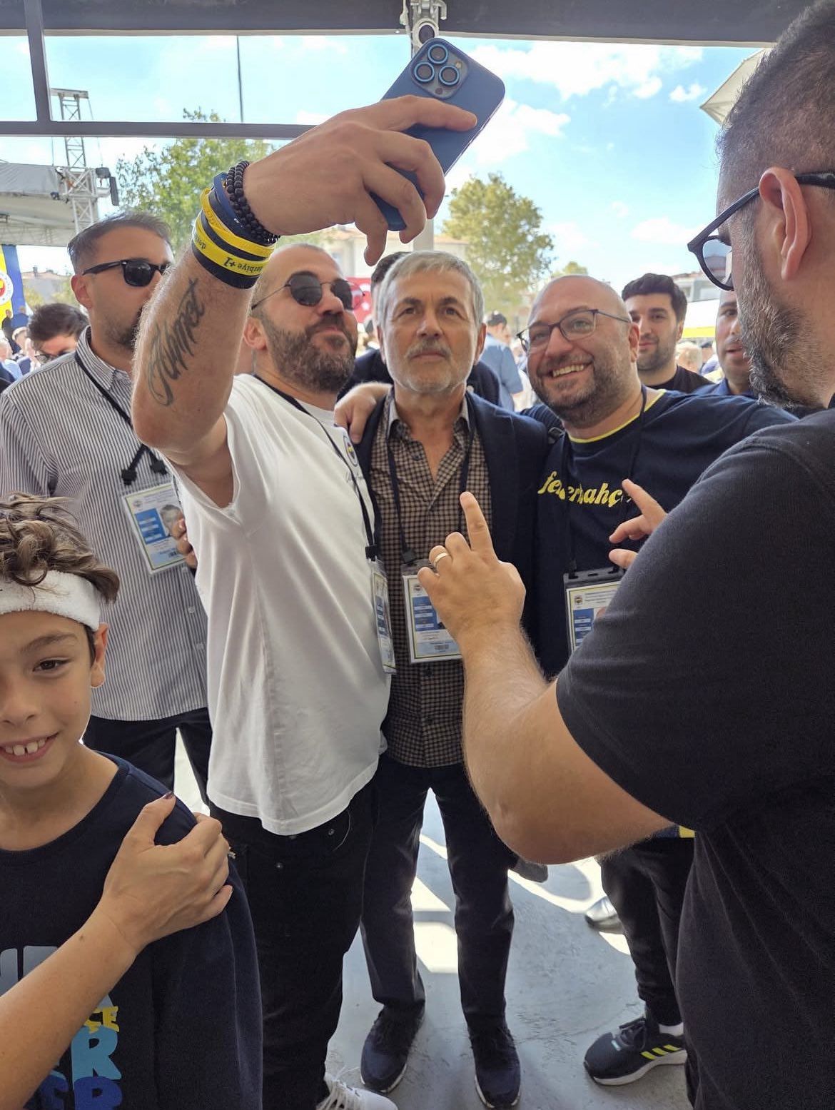 Fenerbahçeli efsane Aykut Kocaman da oyunu kullandı