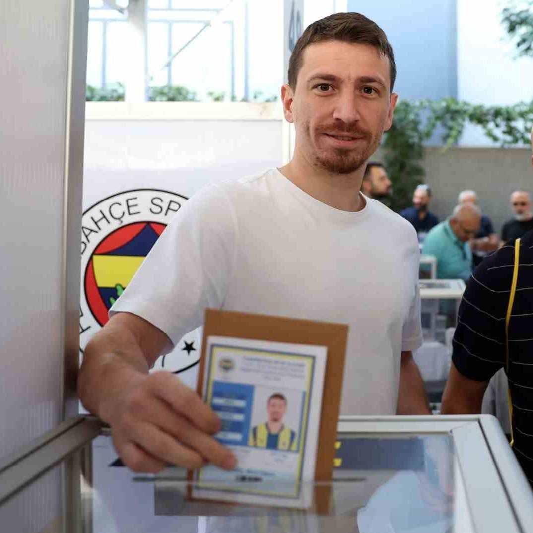 Fenerbahçe başkanını seçiyor: Oy verme işlemi sona erdi