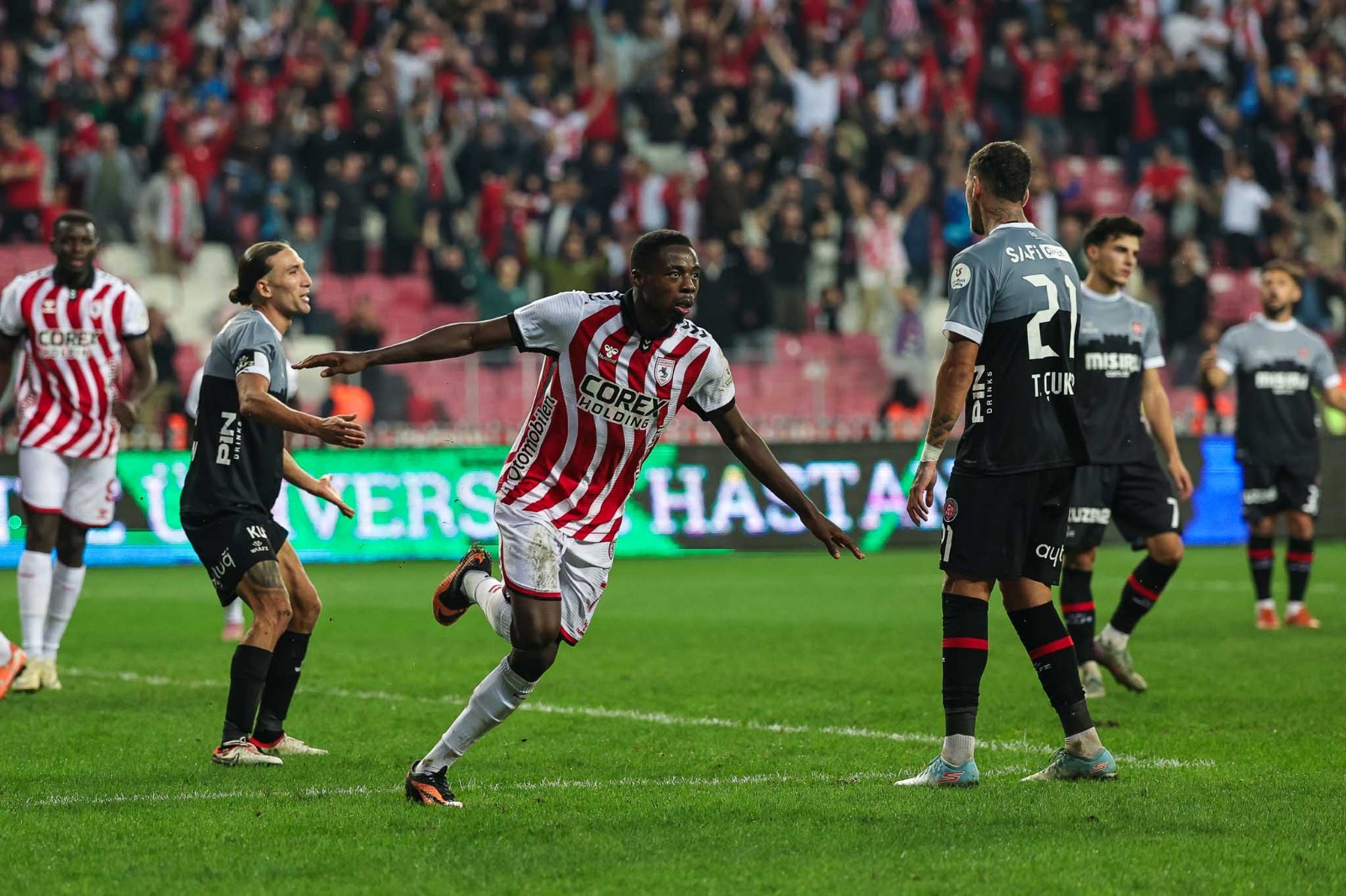 Samsunspor’un yeni transferleri Anthony Musaba performansı ile alkış topladı
