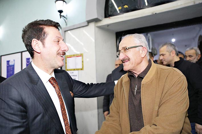 Eller semaya Mehmetçik için kalktı