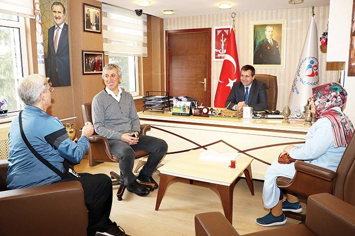 BAŞARILI SPORCULAR ÖDÜLLENDİRİLDİ