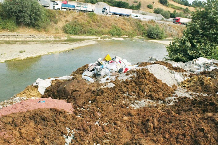 MODERN DEĞİL İLKEL PAZAR