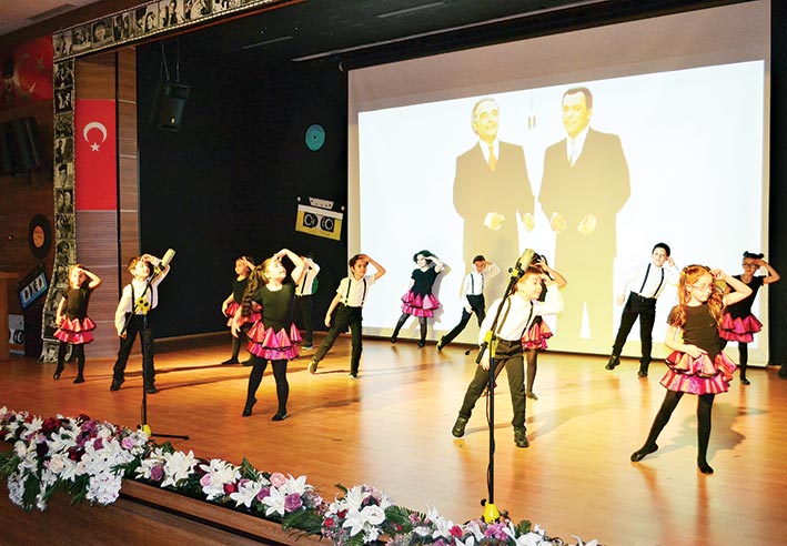 EZGİLİLERDE GEÇMİŞTEN GÜNÜMÜZE BİR RÜZGÂR ESTİ