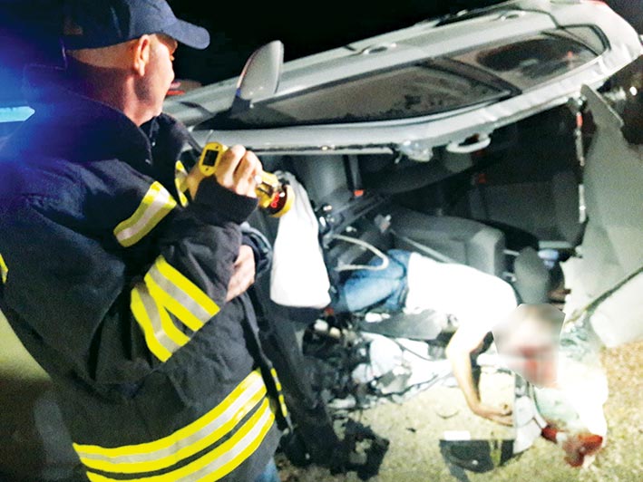 Feci Kaza 1 polis öldü, 13 yaralı